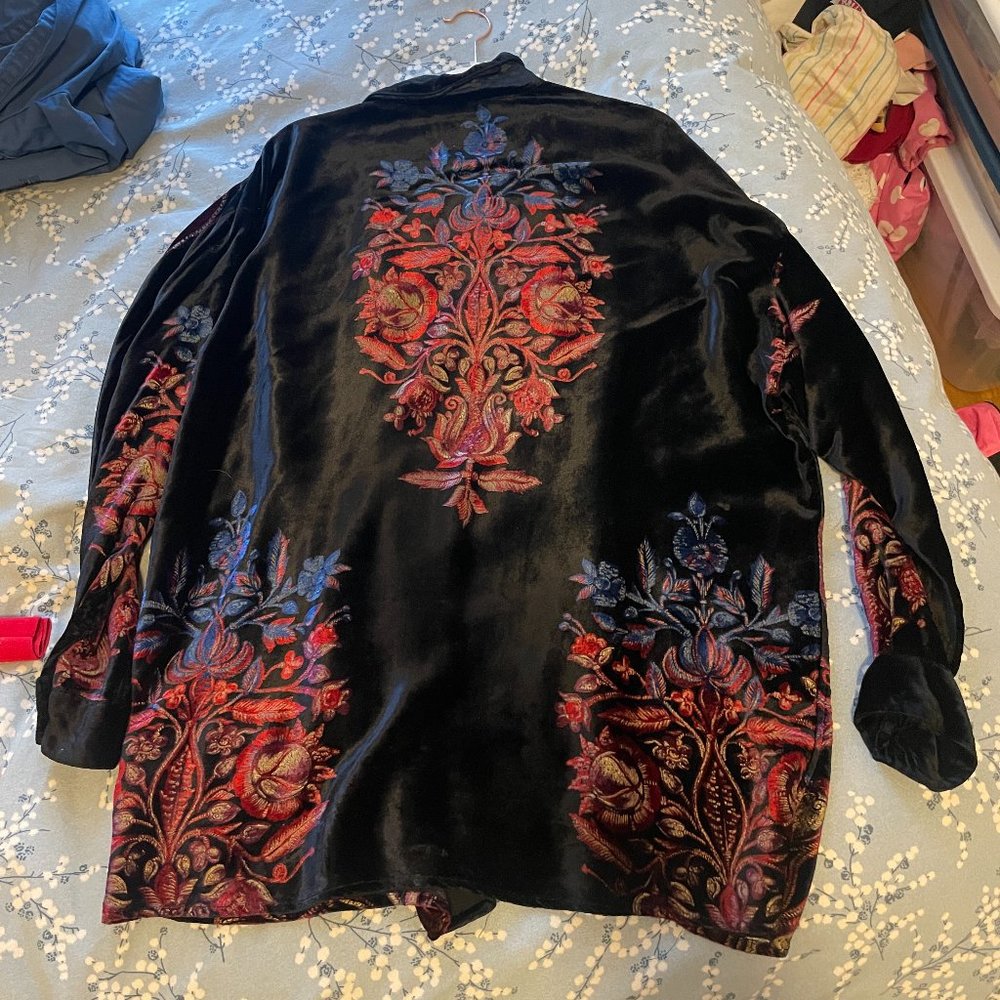 Rare 90s Gianni Versace Velvet painted button down